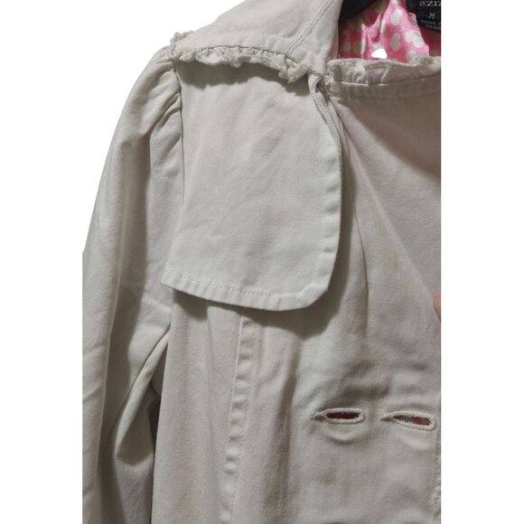 NWOT Aziz White Double-Breasted Belted Trench Coat With Ruffle Accents Medium - Picture 6 of 11